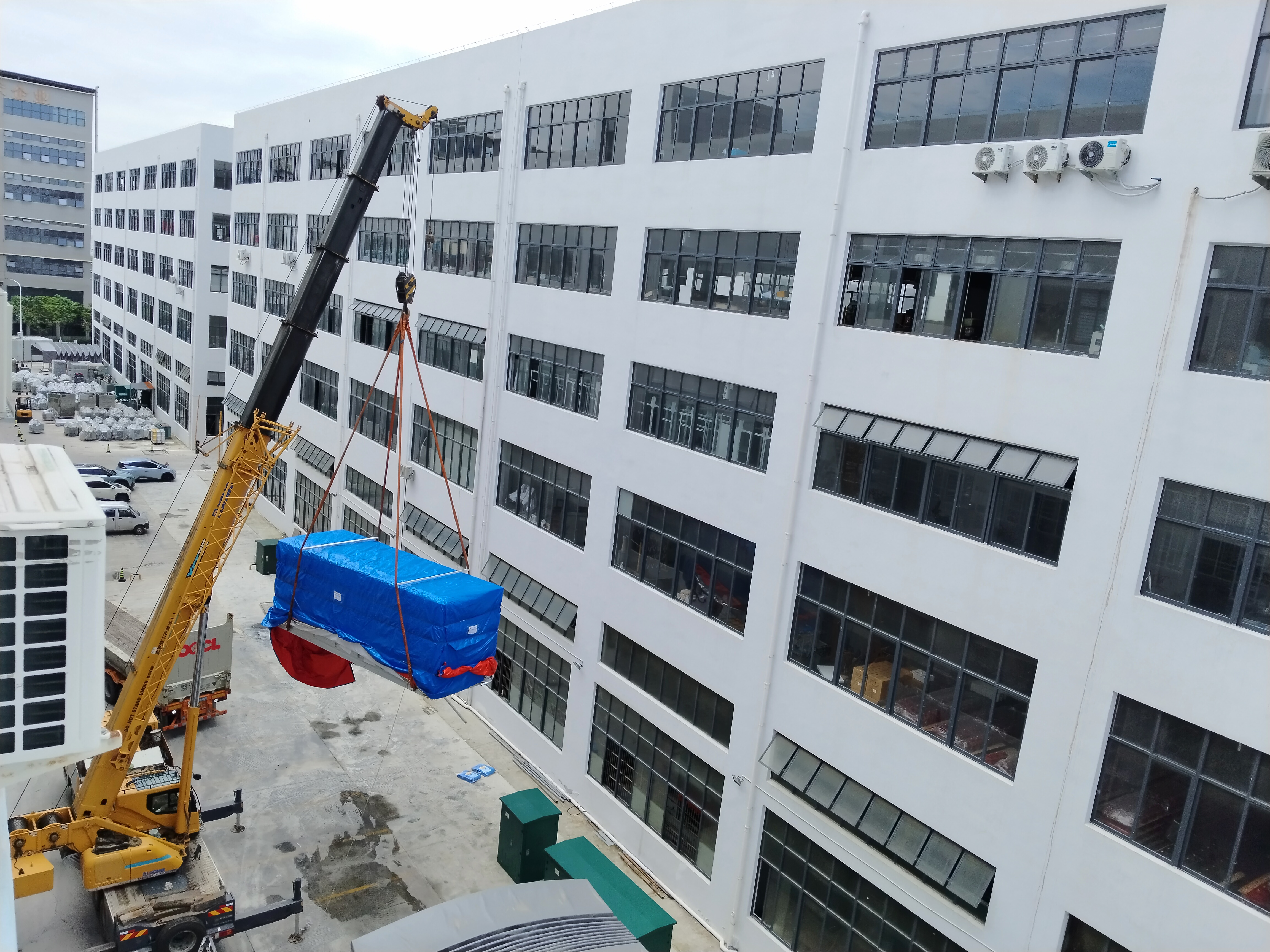KYN28 SwitchGearin toimitus Yhdysvaltain datakeskuksen projektille